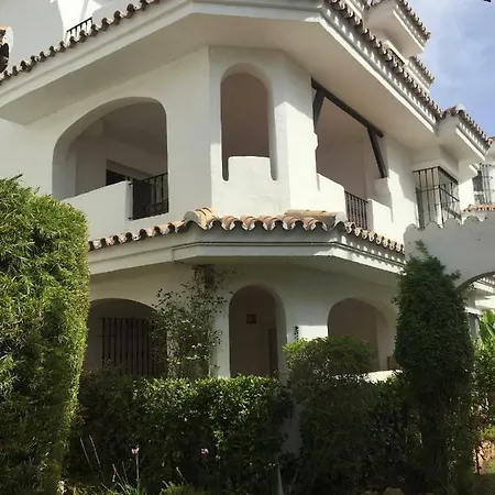 Apartment Beautiful 2 Bedroom @ Puerto Banus!